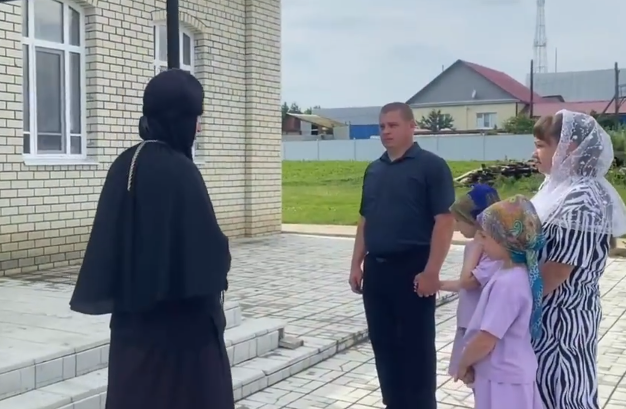 Глава администрации Алексеевского МО Андрей Демагин посетил Свято-Сергиевский женский монастырь в селе Алексеевка