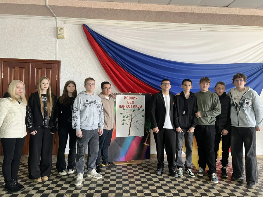 Культорганизатор РДК Карина Березина провела акцию «Жизнь без наркотиков»