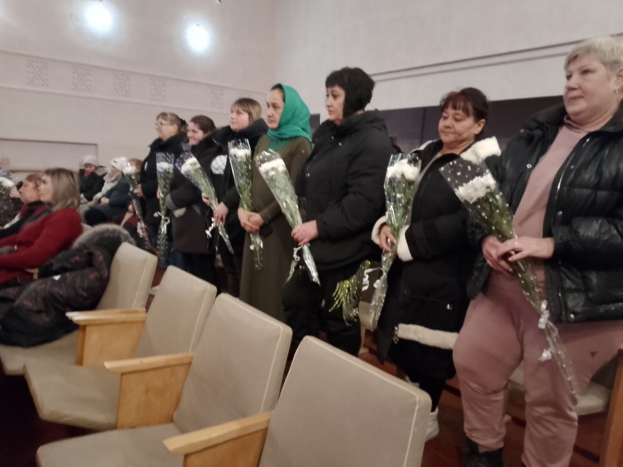 21 февраля в Липовском Доме культуры состоялся тематический концерт посвящённый Дню Защитника Отечества  " Святое дело - Родине служить "