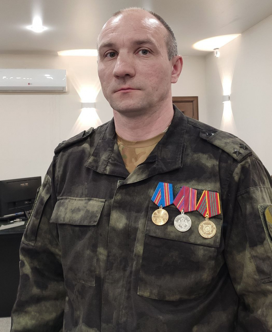 Губернатор Роман Бусаргин назначил участника СВО Михаила Попова на должность заместителя министра образования Саратовской области Губернатор Роман Бусаргин назначил участника СВО Михаила Попова на должность заместителя министра образования Саратовской области
