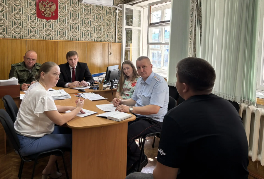 Глава района Андрей Кушнарёв провёл очередное заседание призывной комиссии в рамках весенней призывной кампании-2026