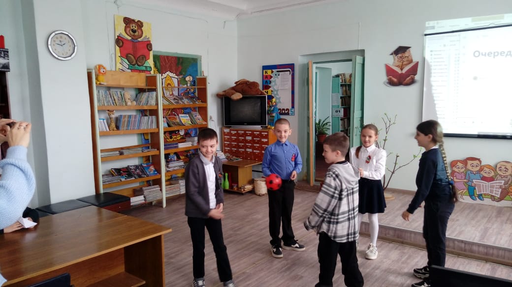 «Встречаем праздник Первомай» Игровая  программа