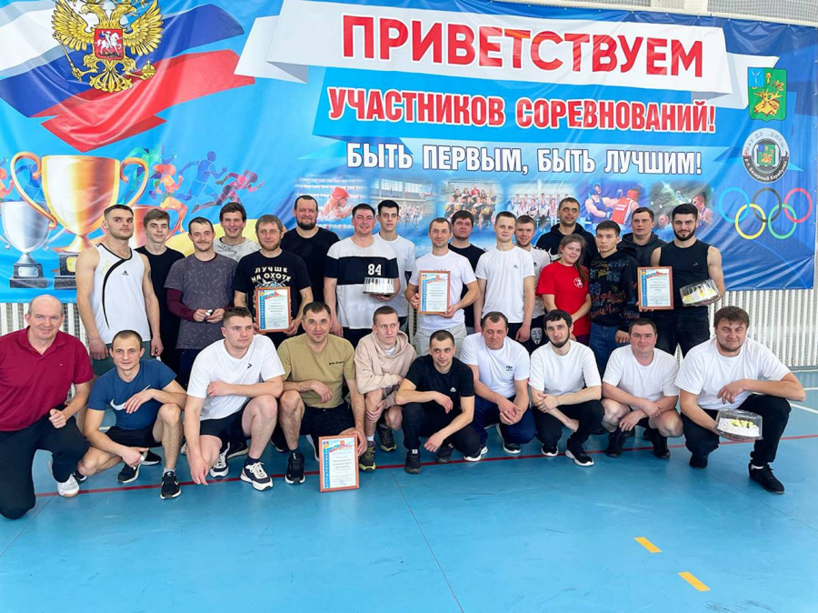 3 марта на базе МАУ ДО «ДЮСШ» состоялся районный турнир по волейболу среди мужских команд, посвященный Международному Женскому Дню 8 Марта