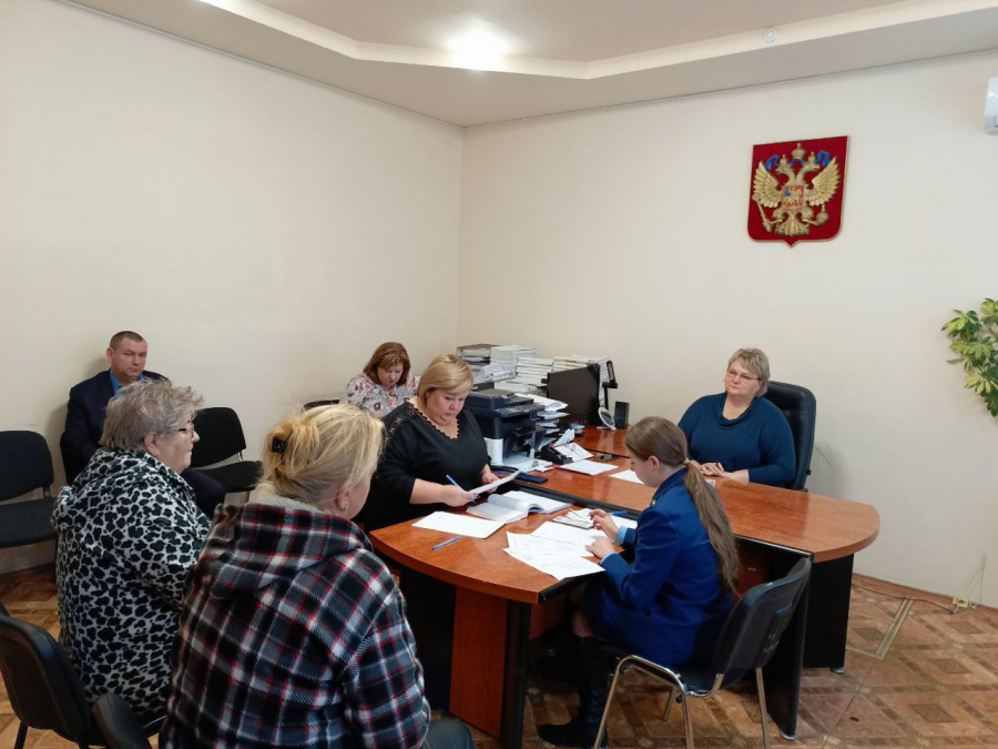Глава района Н.В. Трошина провела личный приём участников СВО и членов их семей Глава района Н.В. Трошина провела личный приём участников СВО и членов их семей