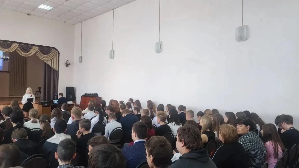 Специалисты РДК провели информационно-образовательный, просветительский час-информации в СОШ №1