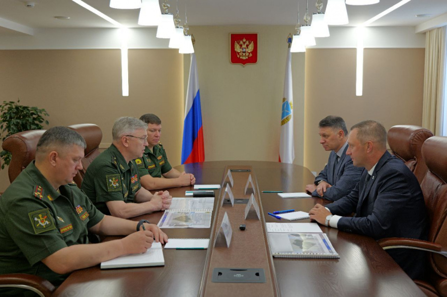 В Саратове идёт масштабная подготовка к старту учебного года в легендарном Высшем военном инженерном училище радиационной, химической и биологической защиты. В Саратове идёт масштабная подготовка к старту учебного года в легендарном Высшем военном инженерном училище радиационной, химической и биологической защиты.