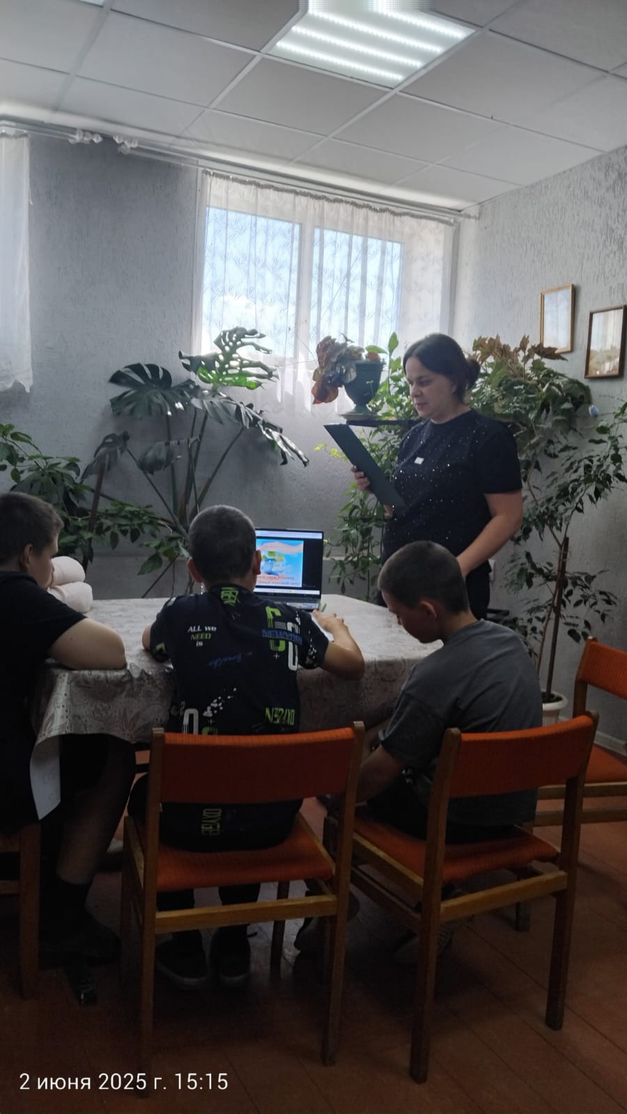 5 июня  в Ивановском Сдк прошел экологический час “Береги свою планету-ведь другой похожей нет"