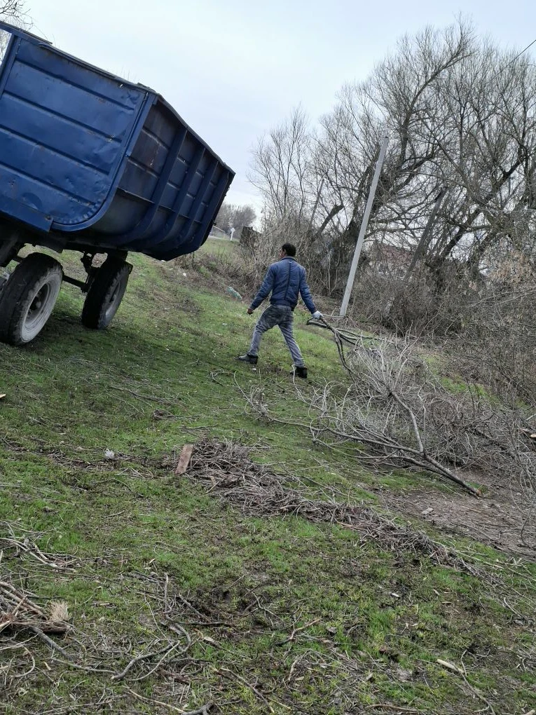 В Максимовском муниципальном образовании продолжаются работы по благоустройству