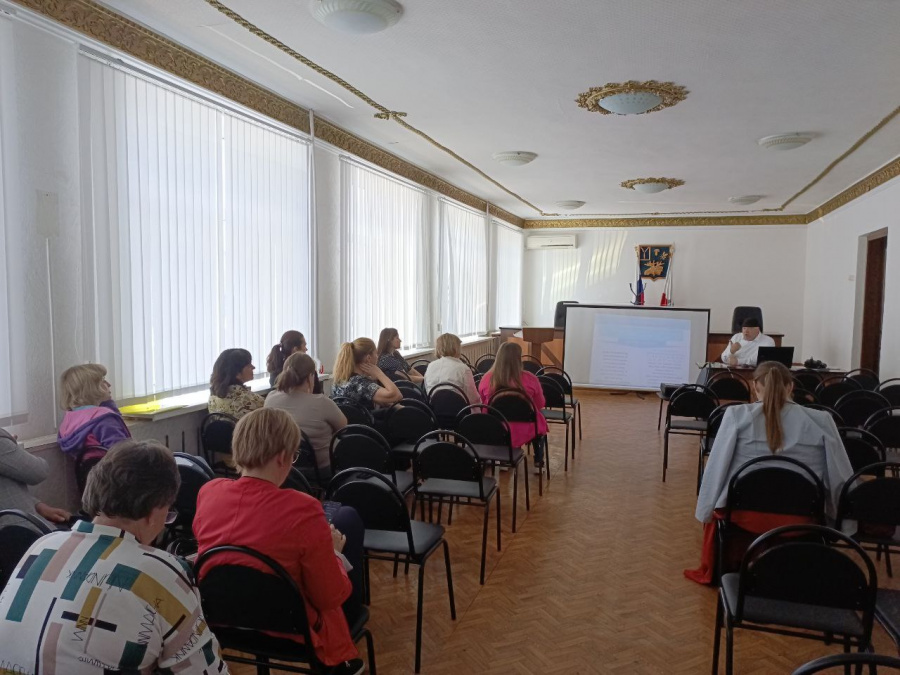 Главы администраций муниципальных образований, руководители учреждений культуры и образования Базарно-Карабулакского района приняли участие в обучающем семинаре