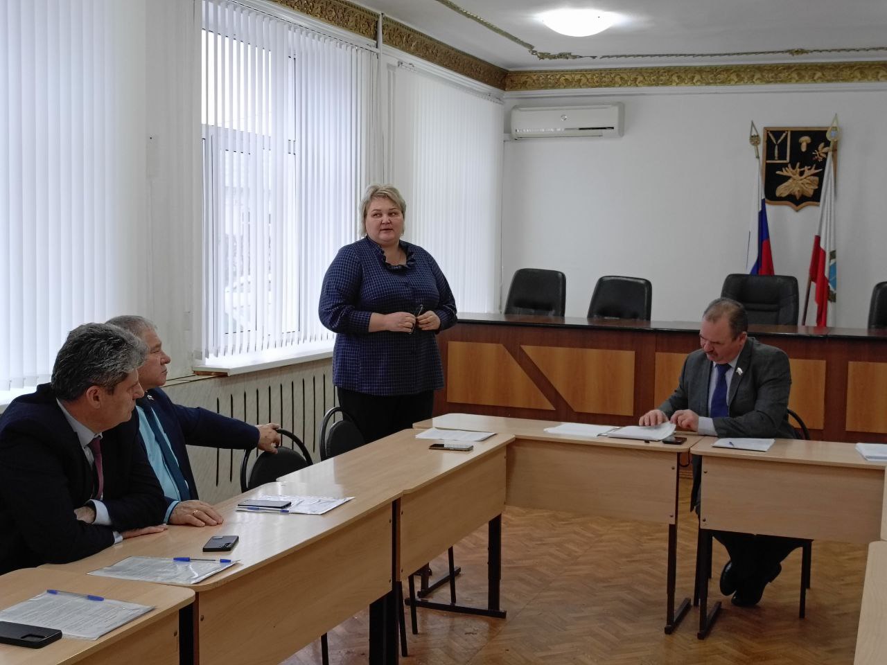 Глава района Н.В. Трошина приняла участие в очередном заседании Собрания района