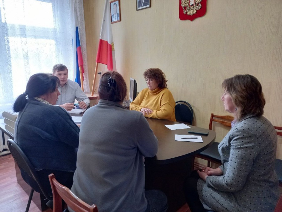 В муниципальных образованиях района продолжают проходить совещания с участием всех представителей социальной сферы