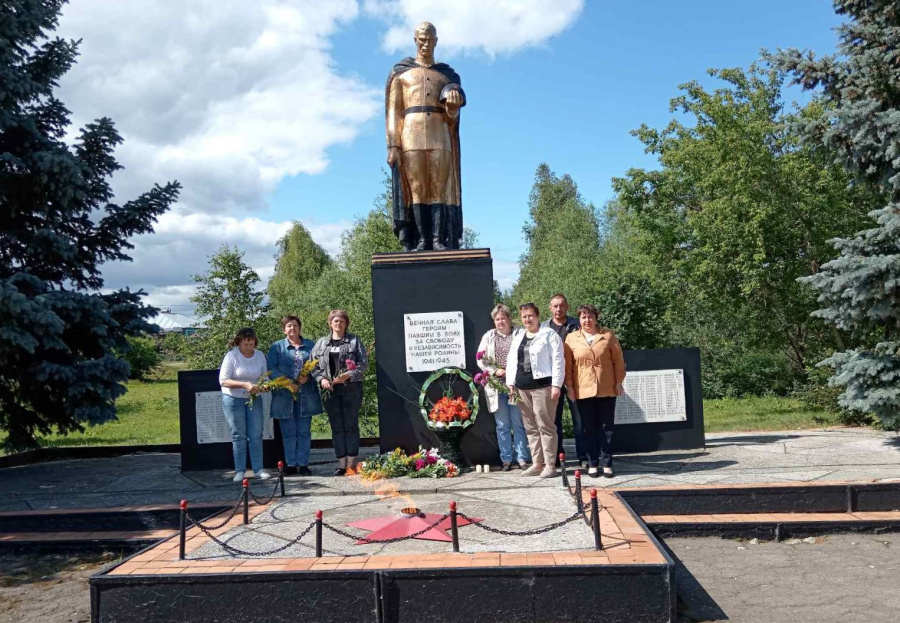 «Пусть свечи памяти горят»