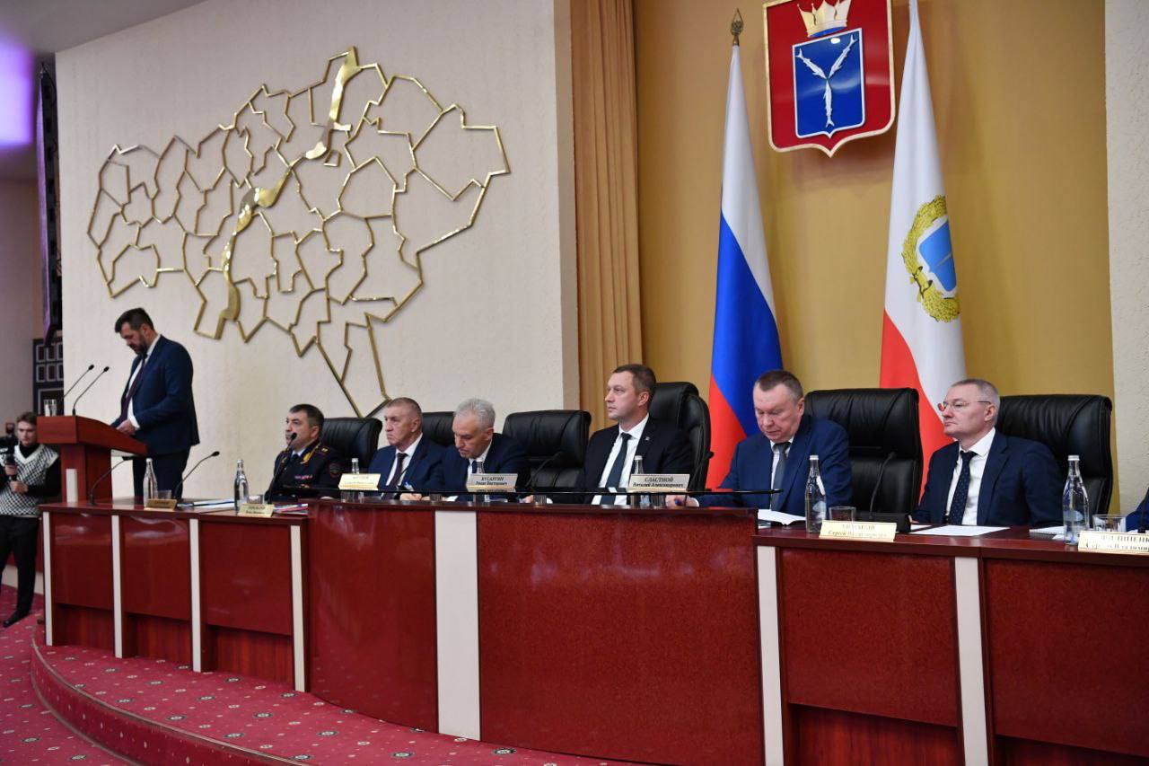 Министерство образования Саратовской области до 1 ноября подготовит поэтапный план перевода школ на самостоятельную организацию питания