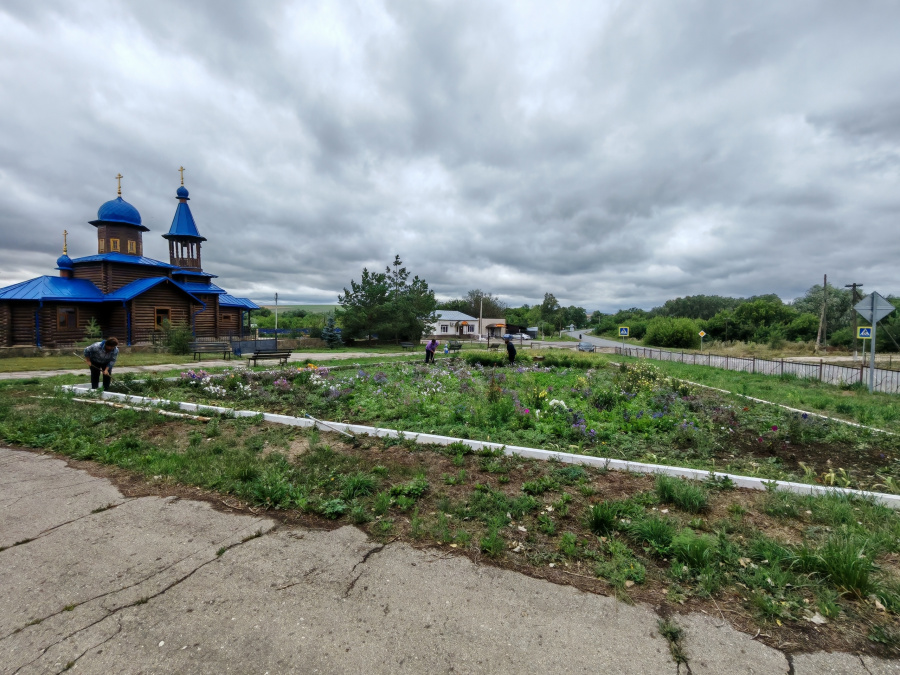 Глава администрации Старожуковского муниципального образования Максим Бобков проконтролировал работы по благоустройству Глава администрации Старожуковского муниципального образования Максим Бобков проконтролировал работы по благоустройству