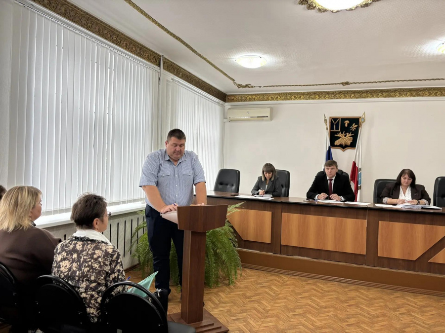Консультант отдела по транспорту, строительству и ЖКХ Валерий Каширин выступил на расширенном заседании ПДС