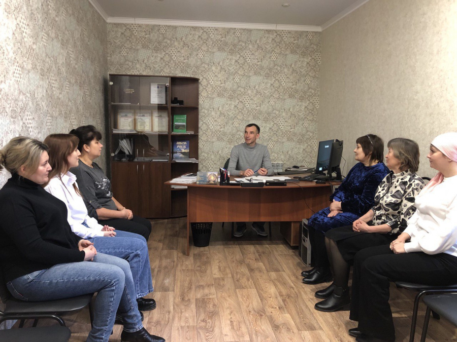 Глава администрации Яковлевского муниципального образования Ринат Тугушев провёл очередное заседание постоянно действующего совещания.