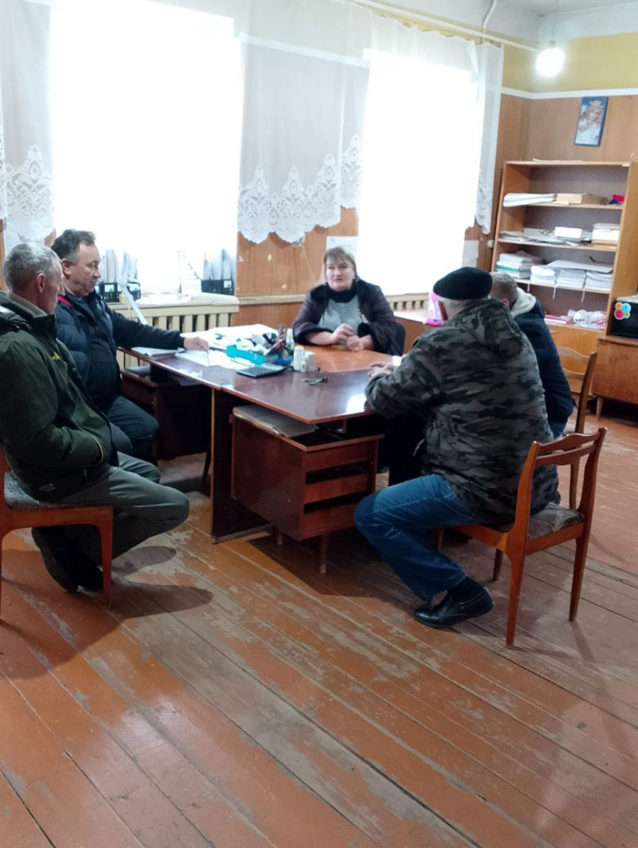 Врип главы администрации Старожуковского муниципального образования Светлана Осипова встретилась с сельхозтоваропроизводителями и жителями села Вязовка Врип главы администрации Старожуковского муниципального образования Светлана Осипова встретилась с сельхозтоваропроизводителями и жителями села Вязовка