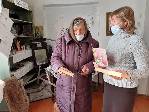 «Ты не один в этот трудный миг - рядом герои любимых книг» Акция