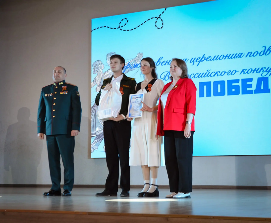 «Вальс Победы - 64»: танцевальный коллектив школы № 1 Базарного Карабулака получил заслуженную награду 