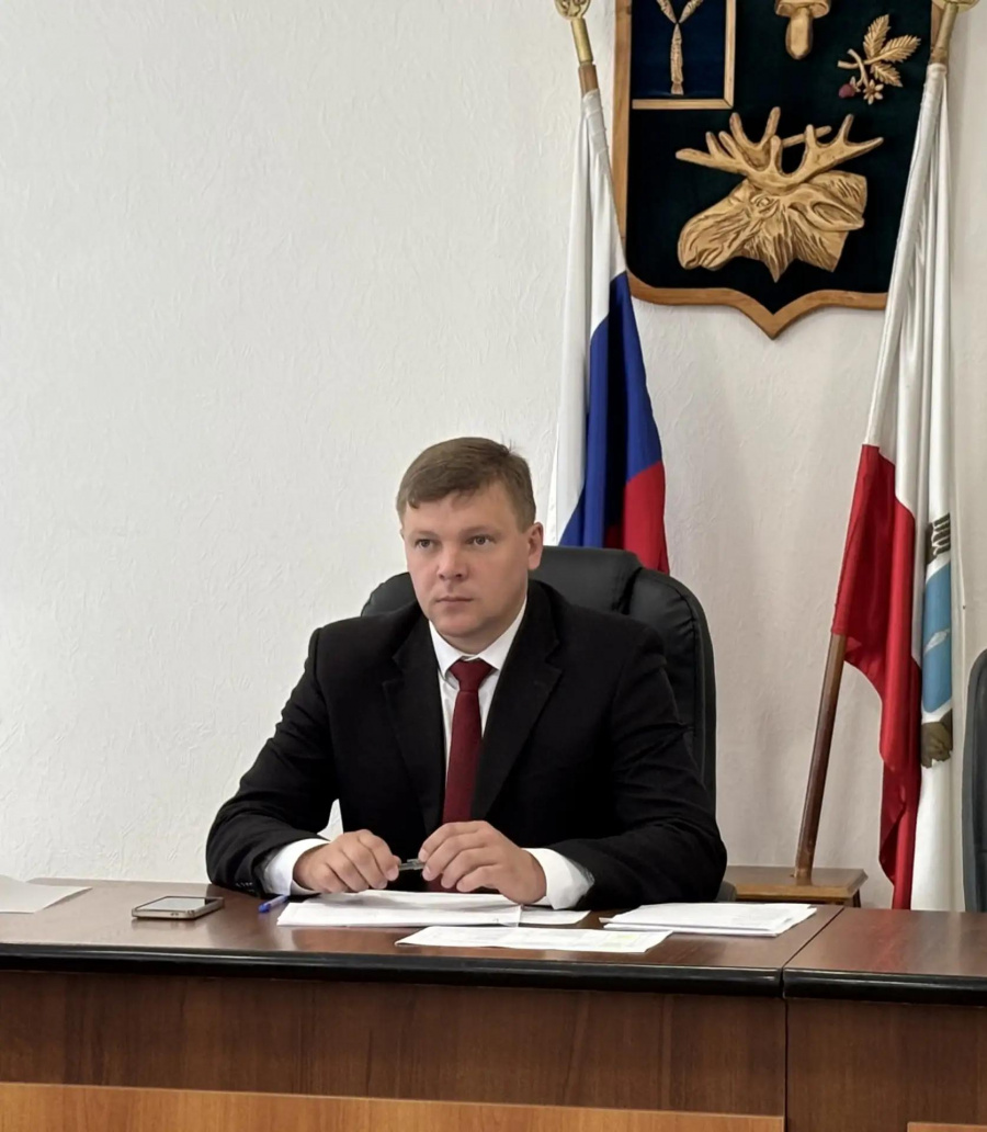 Глава района Андрей Кушнарёв провёл очередное заседание постоянно действующего совещания