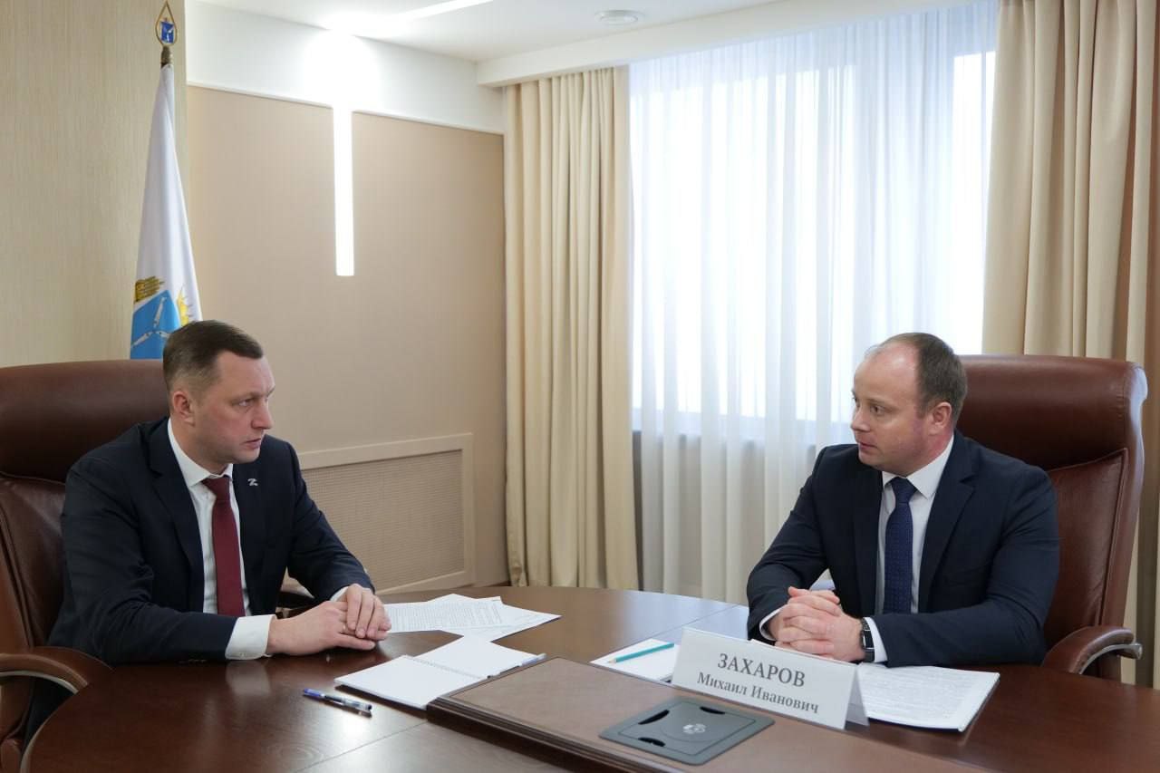 Губернатор Роман Бусаргин провел встречу с главой Балашовского района Михаилом Захаровым