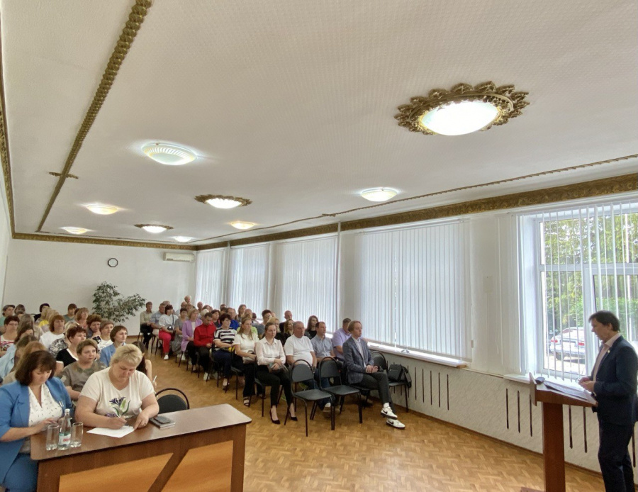 Глава района Н.В. Трошина приняла участие в отчетной встрече депутата Саратовской областной думы 