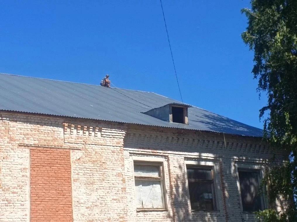 Под контролем главы администрации Алексеевского муниципального образования Андрея Демагина устранены последствия ураганного ветра