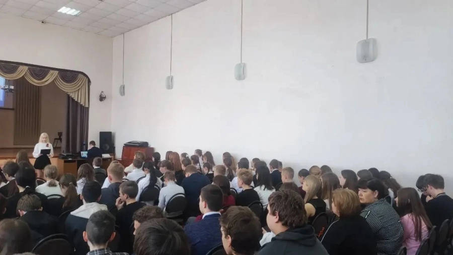 Специалисты РДК провели информационно-образовательный, просветительский час-информации в СОШ №1