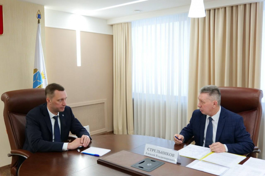 Губернатор Роман Бусаргин встретился с главой Федоровского района Алексеем Стрельниковым