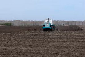 Аграрии района завершили закрытие влаги