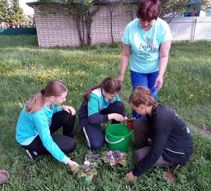 «Посади цветок – укрась планету»                                                           Экологическая акция
