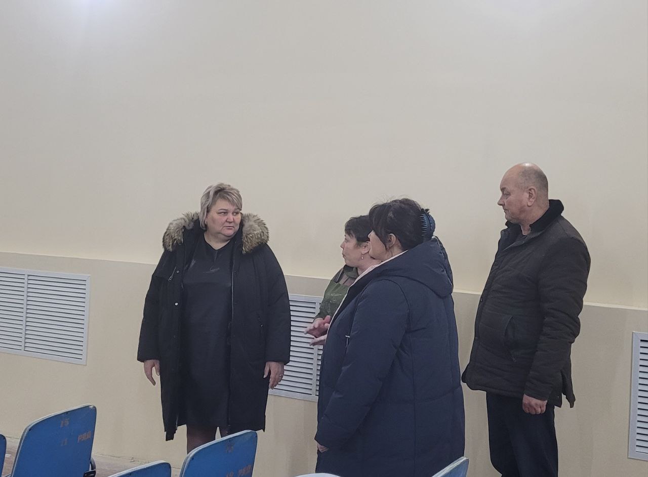 Глава района Наталья Трошина посетила дом культуры с. Хватовка