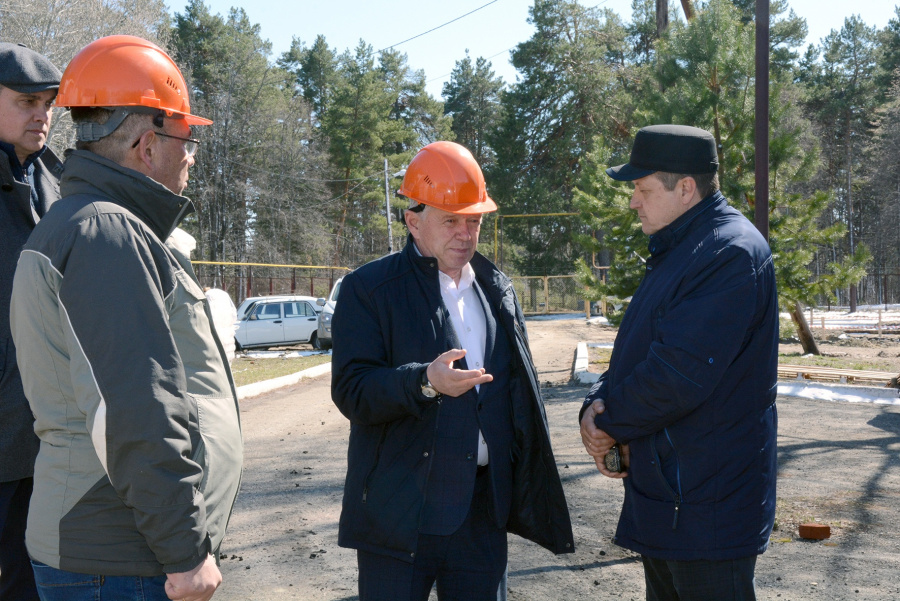 В Базарном Карабулаке идут работы по установке станции очистки воды