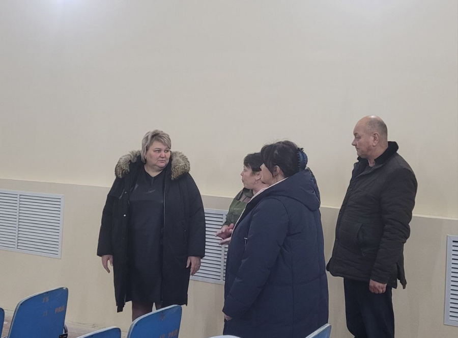 Глава района Наталья Трошина посетила дом культуры с. Хватовка