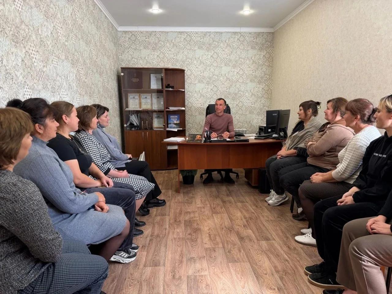 Глава администрации Яковлевского муниципального образования Ринат Тугушев провёл рабочее совещание