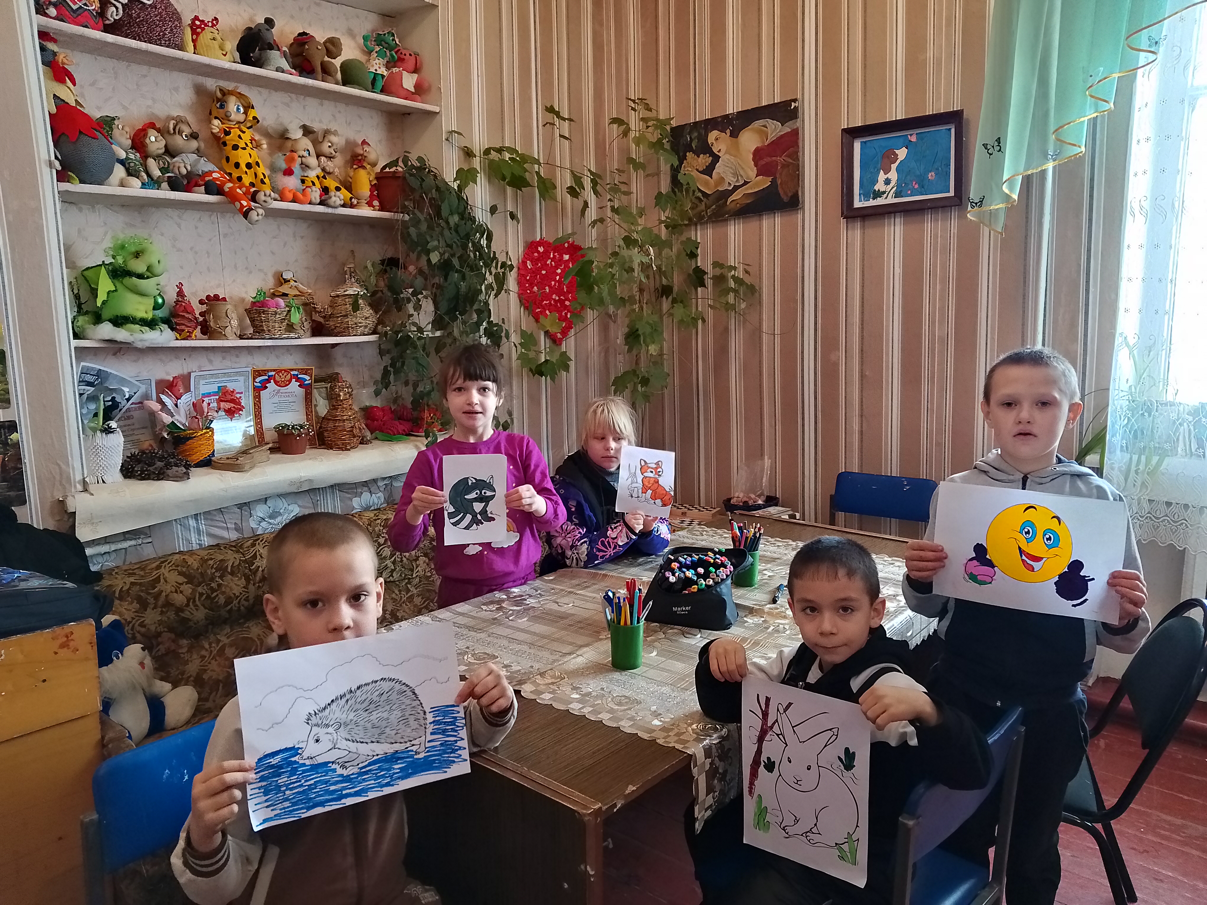 31 января в Первоханеневском сельском доме культуры  для ребят из начальных классов было организовано мероприятие «Я могу, я рисую»