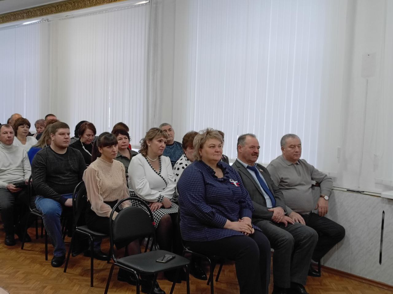 В администрации района прошла встреча с депутатом облдумы В.В. Рогожиным