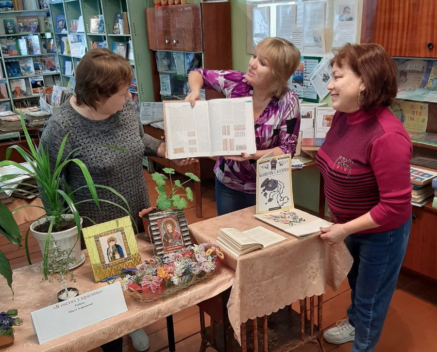 «Бисерное рукоделие» Выставка декоративно-прикладного искусства