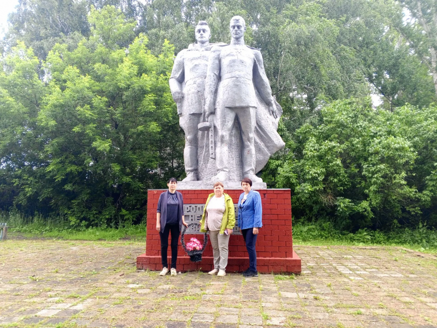В Содоме возложили цветы к мемориалу