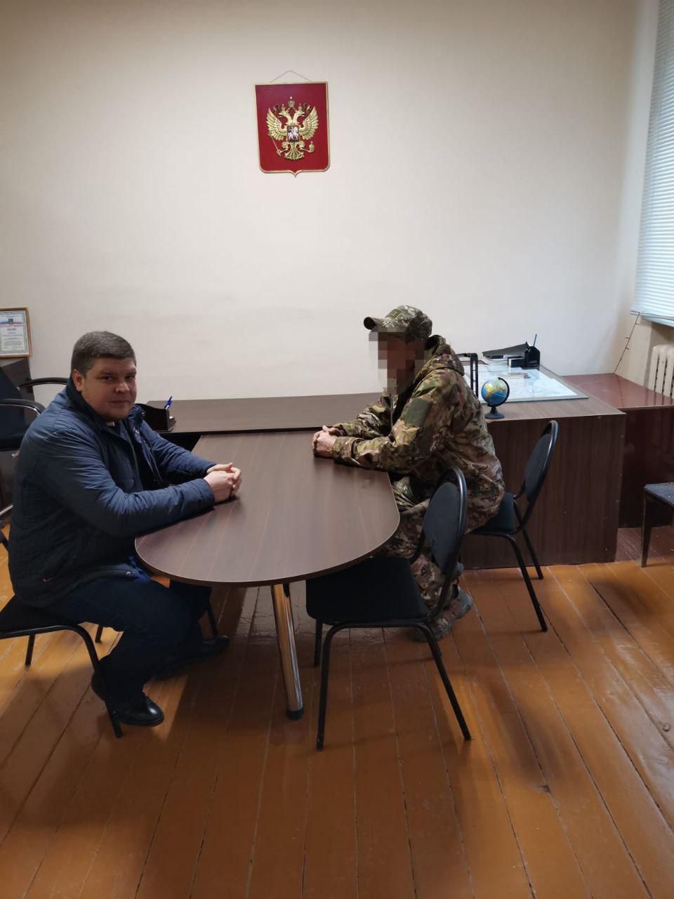 Глава администрации Старожуковского муниципального образования  Бобков М. А. встретился с участником специальной военной операции, находящимся в краткосрочном отпуске
