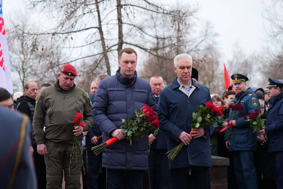 В Парке Победы на Соколовой горе состоялась церемония занесения имен военнослужащих, погибших в ходе проведения специальной военной операции на территории Украины