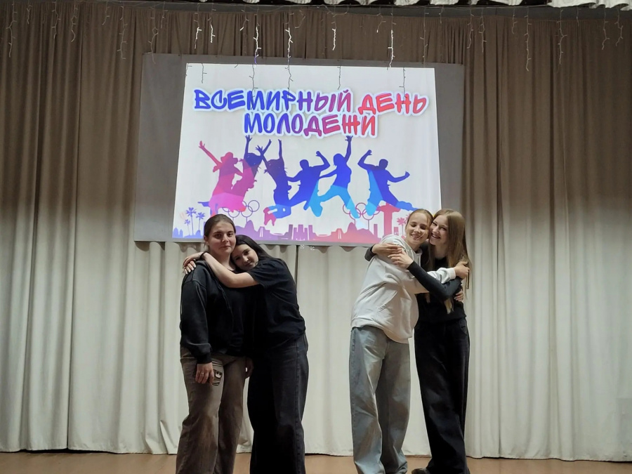 В рамках Дня молодёжи  на базе Сухокарабулакского СДК 27 июня  прошла конкурсная программа "Сохраним  родной язык"