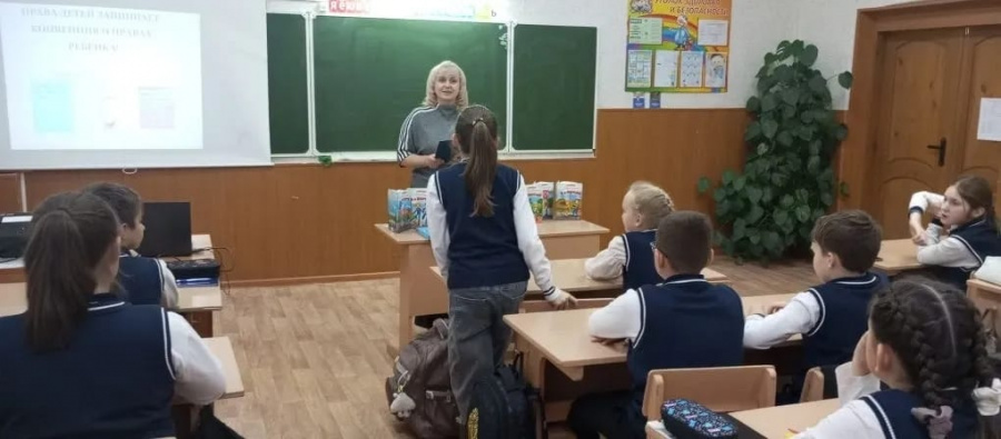  «Детям о праве»  Час информации
