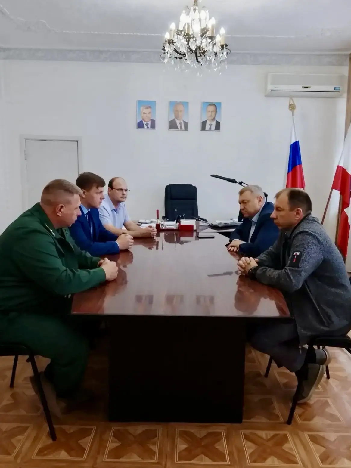 Глава района Андрей Кушнарёв принял участие в рабочей встрече, посвящённой вопросам функционирования лесного хозяйства на территории района