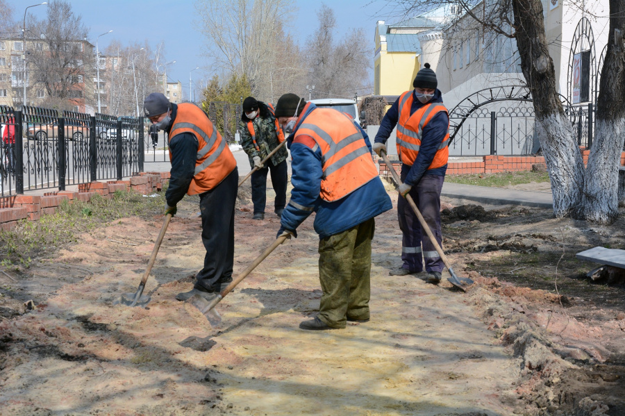 С началом апреля активизировалась деятельность отрасли дорожного хозяйства. ОА «Тракт» приступило к выполнению обязательств по заключённым контрактам с администрацией МР.