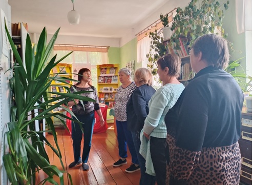 «Каждому человеку путь открыт в библиотеку»                                              Экскурсия  по библиотеке