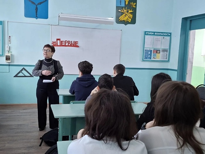 «Над Донбассом огненные ливни»                                                             Громкое  чтение и обсуждение