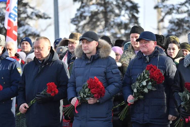Губернатор почтил память погибших при исполнении воинского долга земляков