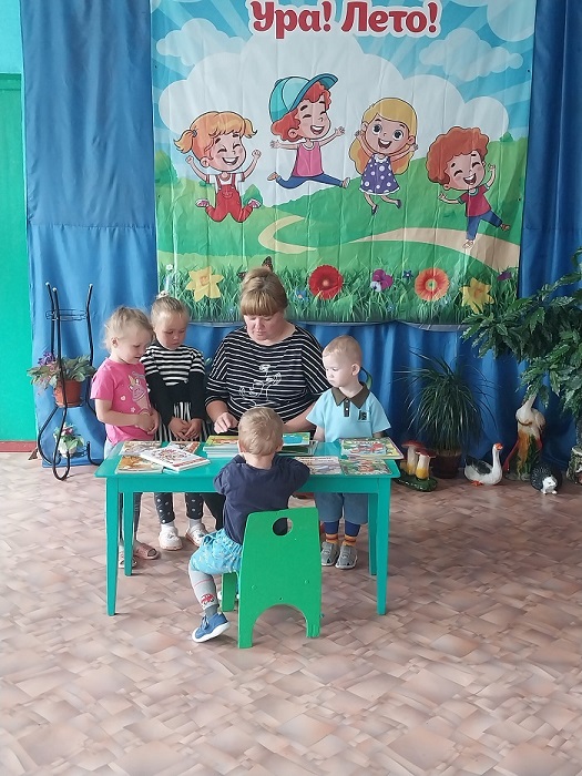 «В гостях у сказки»                                                                                                                                     Кукольный спектакль