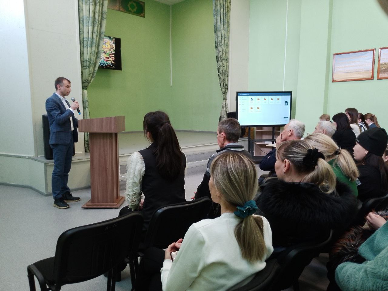 В Яковлевской школе состоялось тематическое мероприятие, приуроченное к празднованию Дня защитника Отечества. Всех земляков поздравил глава Яковлевского МО Р.Г. Тугушев